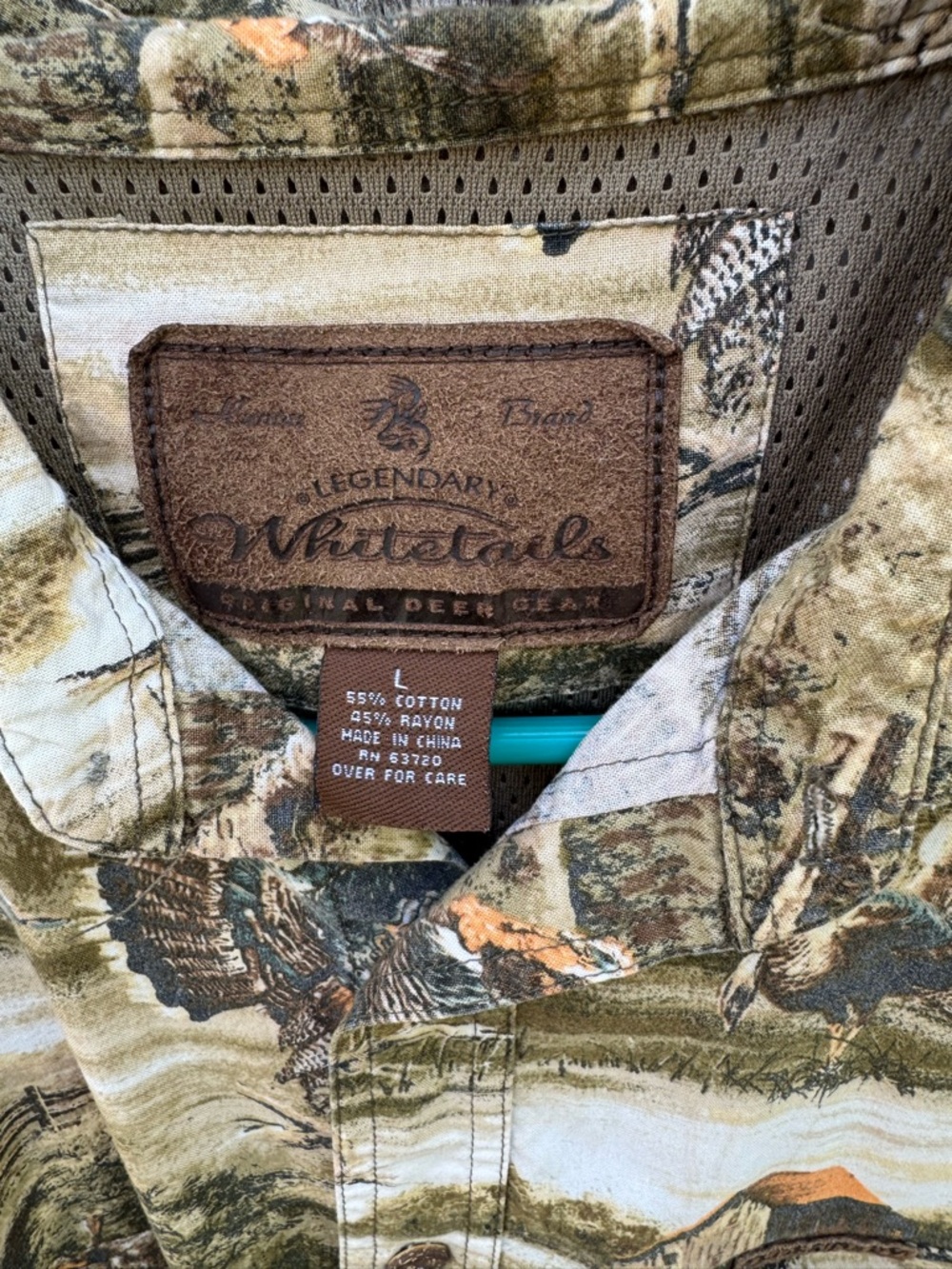 Legendary Whitetail men’s short sleeve button down shirt size L. Turkeys - Picture 2 of 9